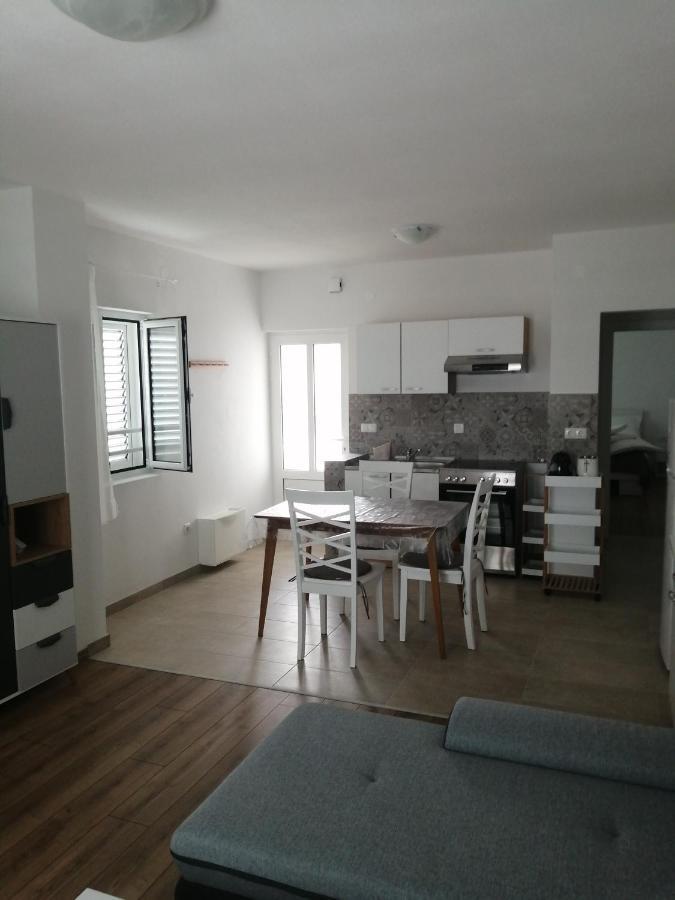 Apartment Rab Town Buitenkant foto
